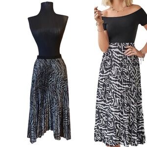 Scoop Black & White Zebra 🦓 Print Pleated Skirt XL